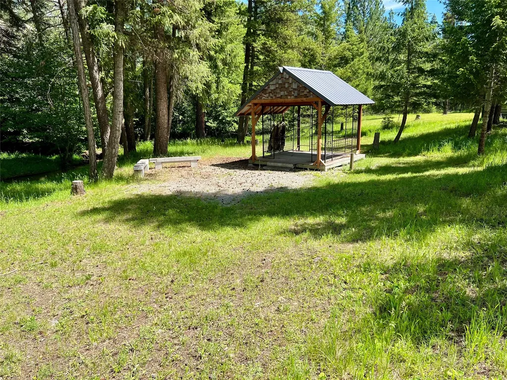 799 Outback Trail Alberton MT 59820