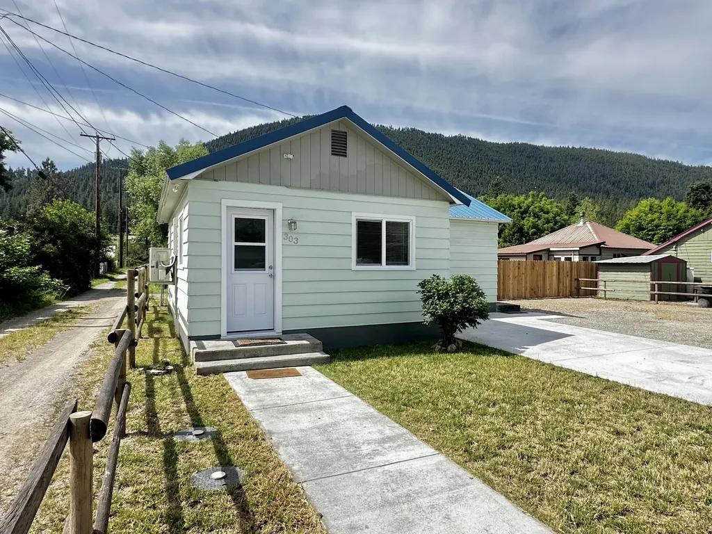303 4th Avenue E Superior MT 59872