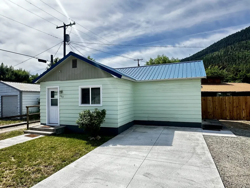 303 4th Avenue E Superior MT 59872