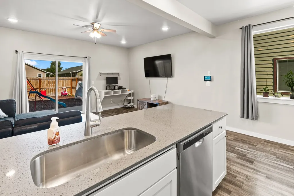 97 9th Street Belgrade MT 59714