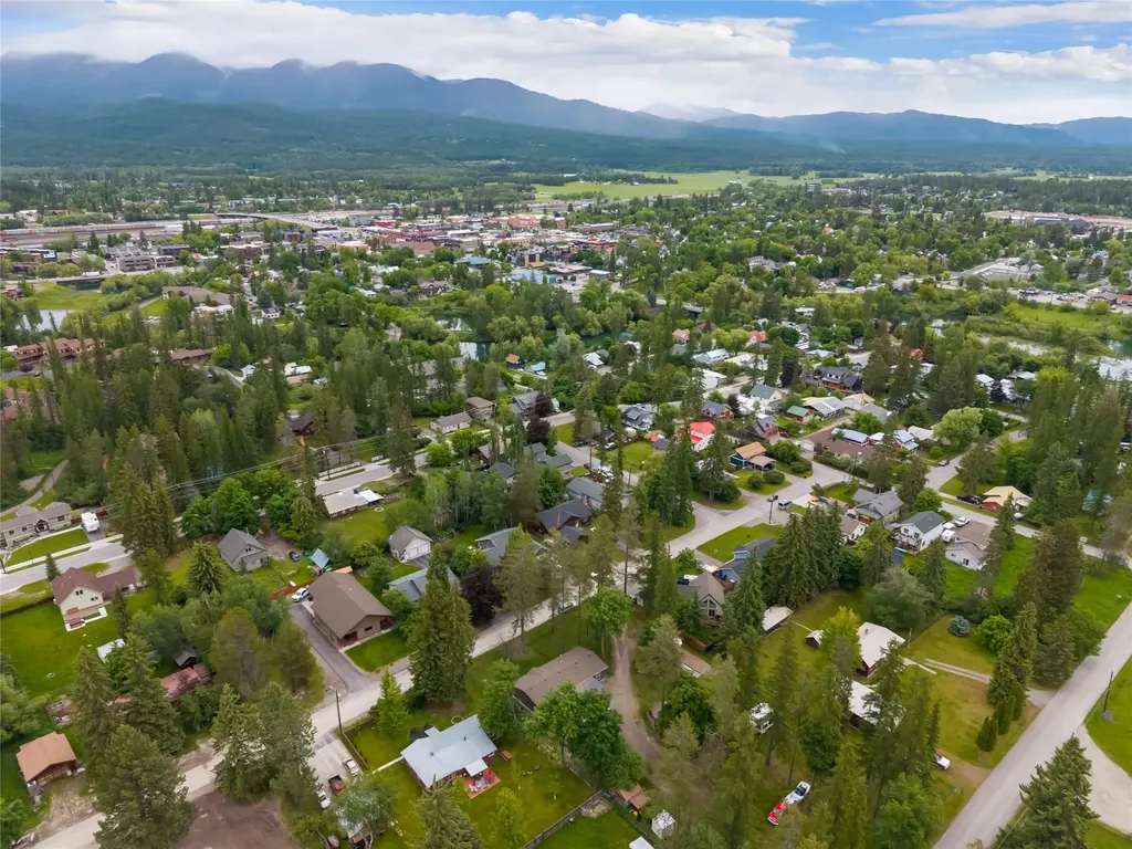 412 W 8th Street Whitefish MT 59937