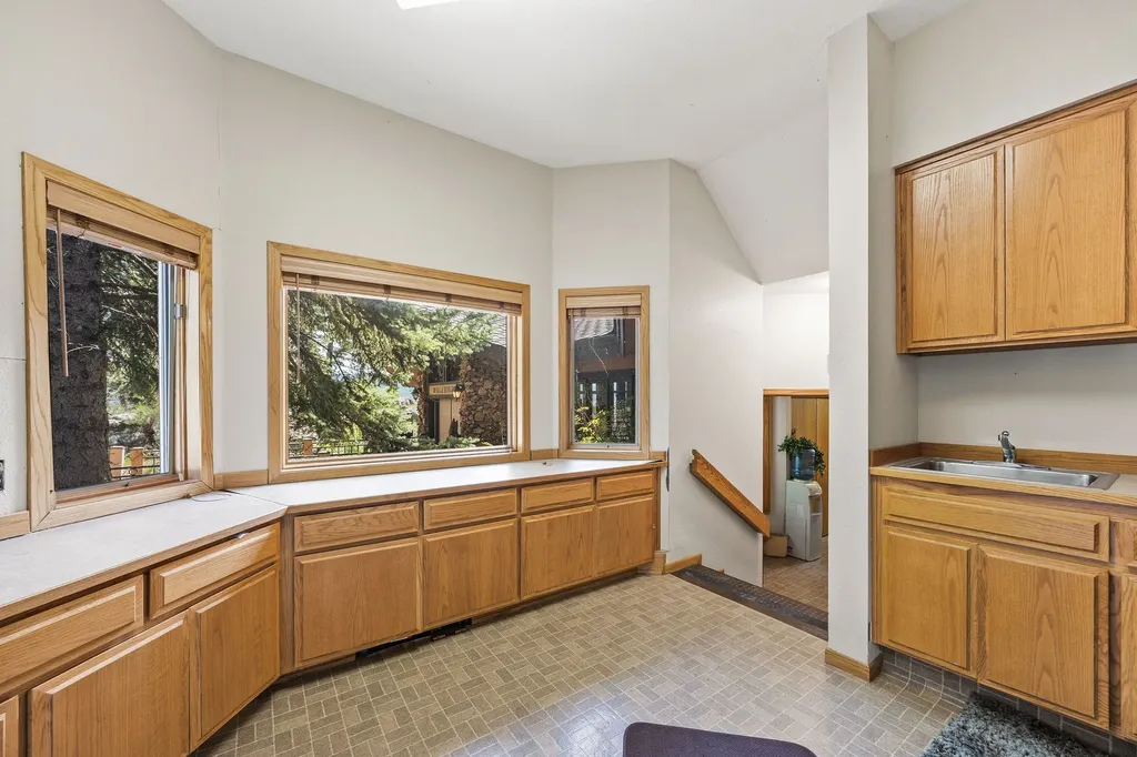 Nhn Eagle Bend Drive Bigfork MT 59911