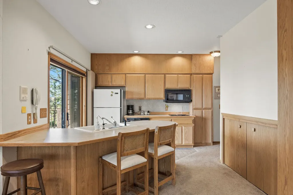 Nhn Eagle Bend Drive Bigfork MT 59911
