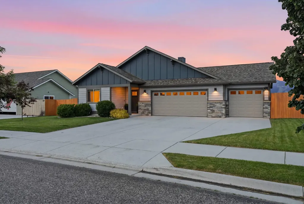 1704 Shelby Avenue Belgrade MT 59714