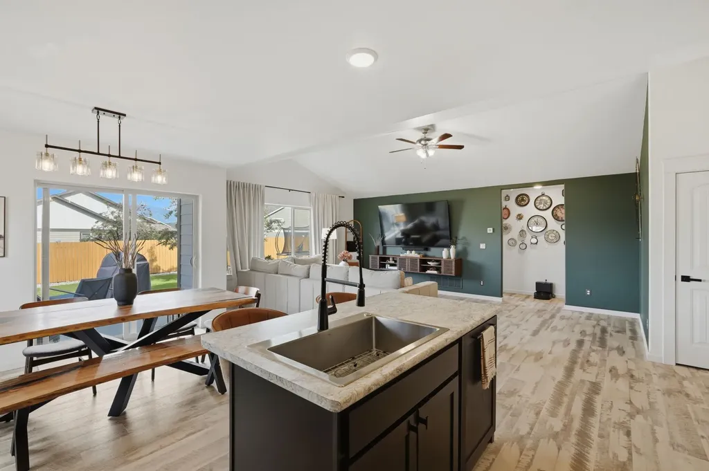 1704 Shelby Avenue Belgrade MT 59714