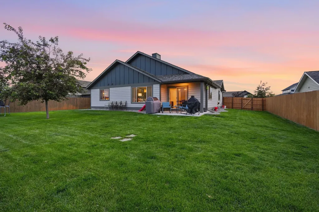 1704 Shelby Avenue Belgrade MT 59714
