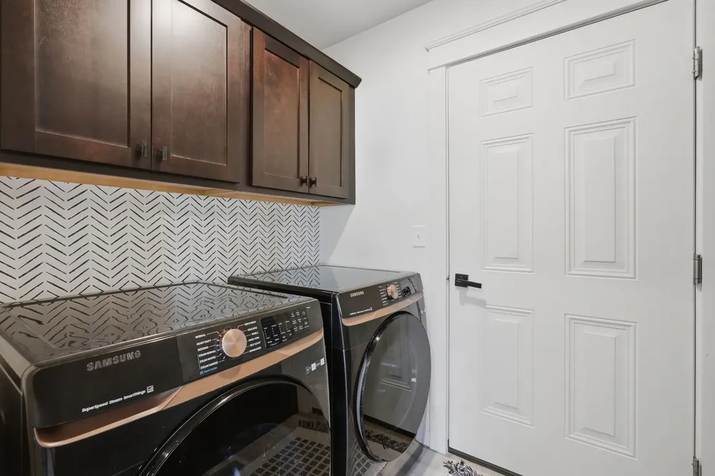 1704 Shelby Avenue Belgrade MT 59714