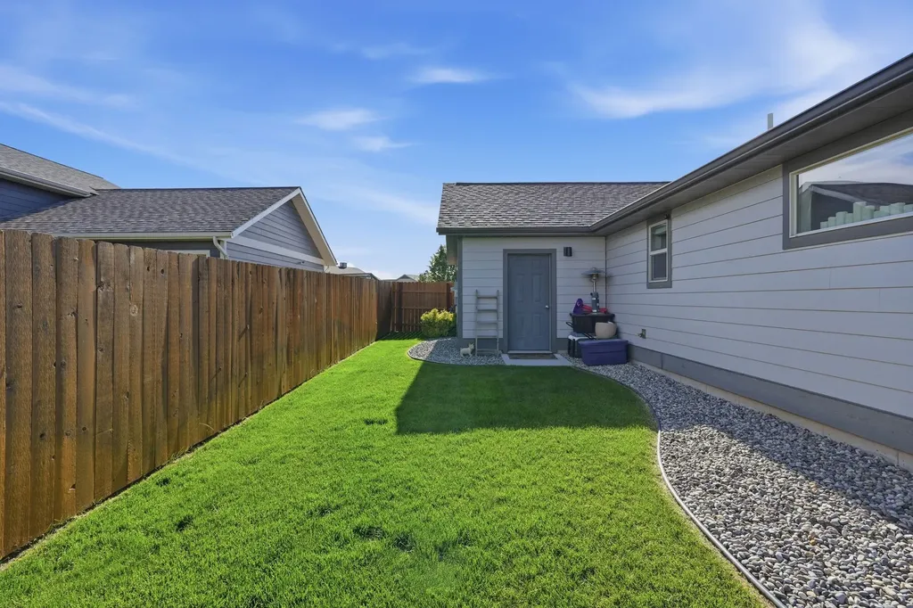 1704 Shelby Avenue Belgrade MT 59714