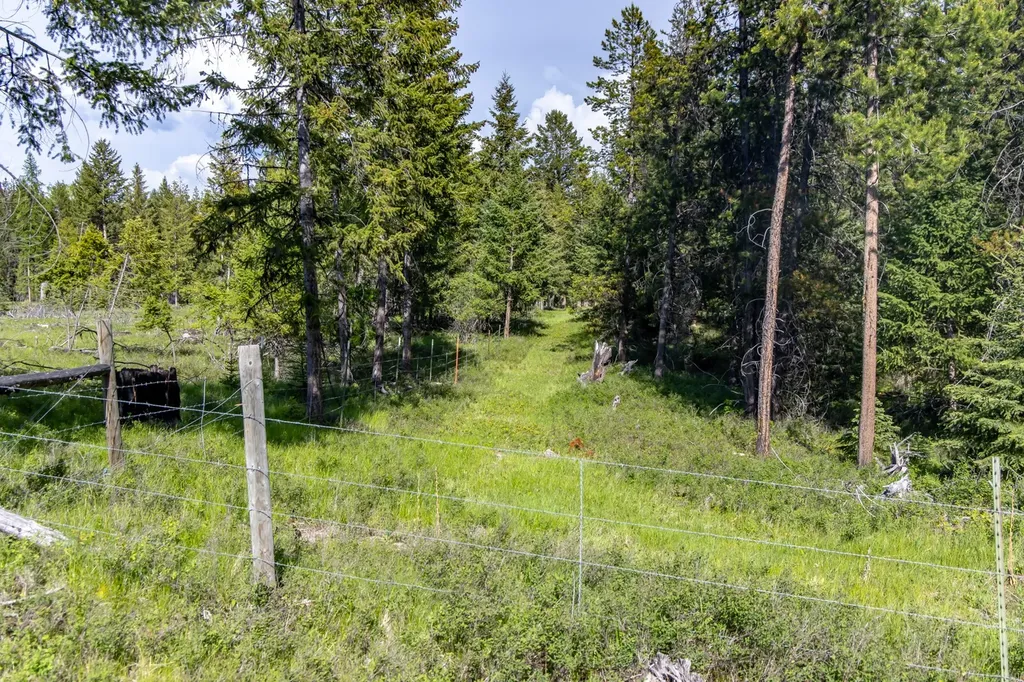 6999 Fortine Creek Road Trego MT 59934