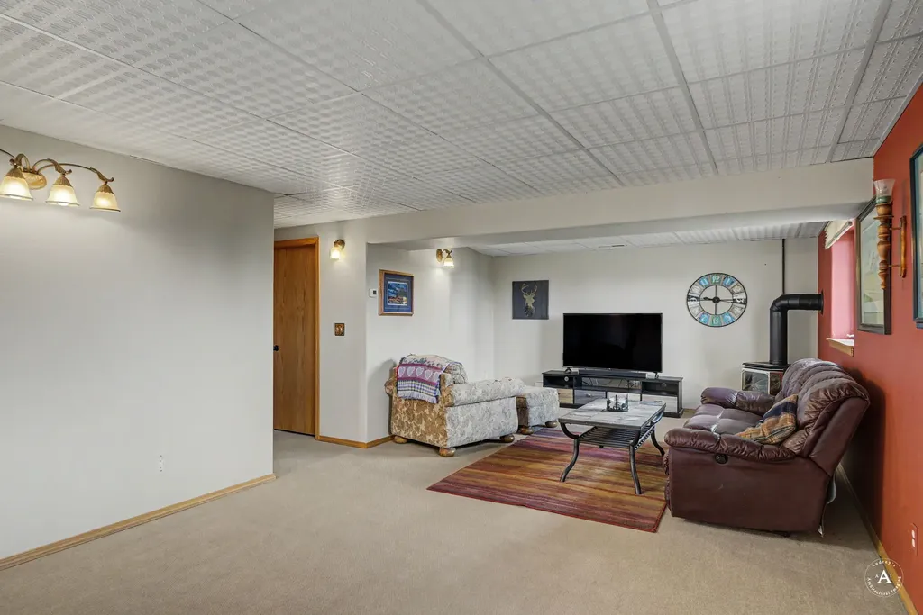 16 Evergreen Court Clancy MT 59634