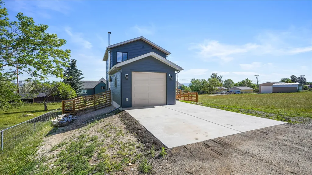 2112 Knight Street Helena MT 59601