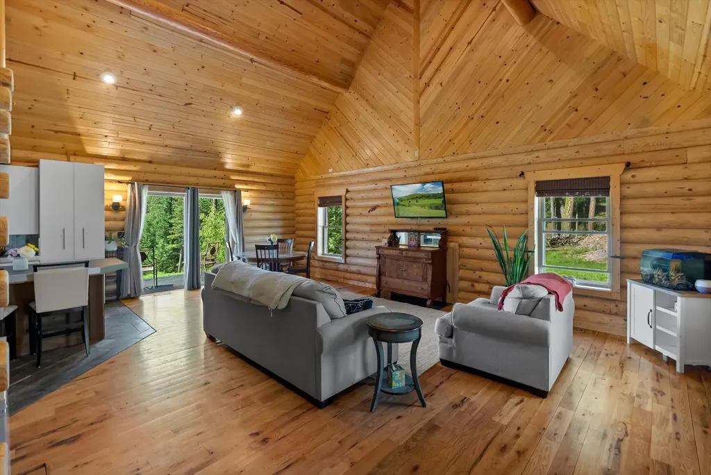 23577 Wapiti Road Huson MT 59846