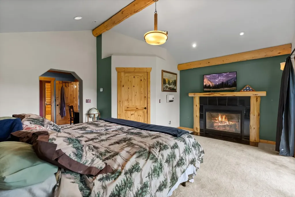 23577 Wapiti Road Huson MT 59846