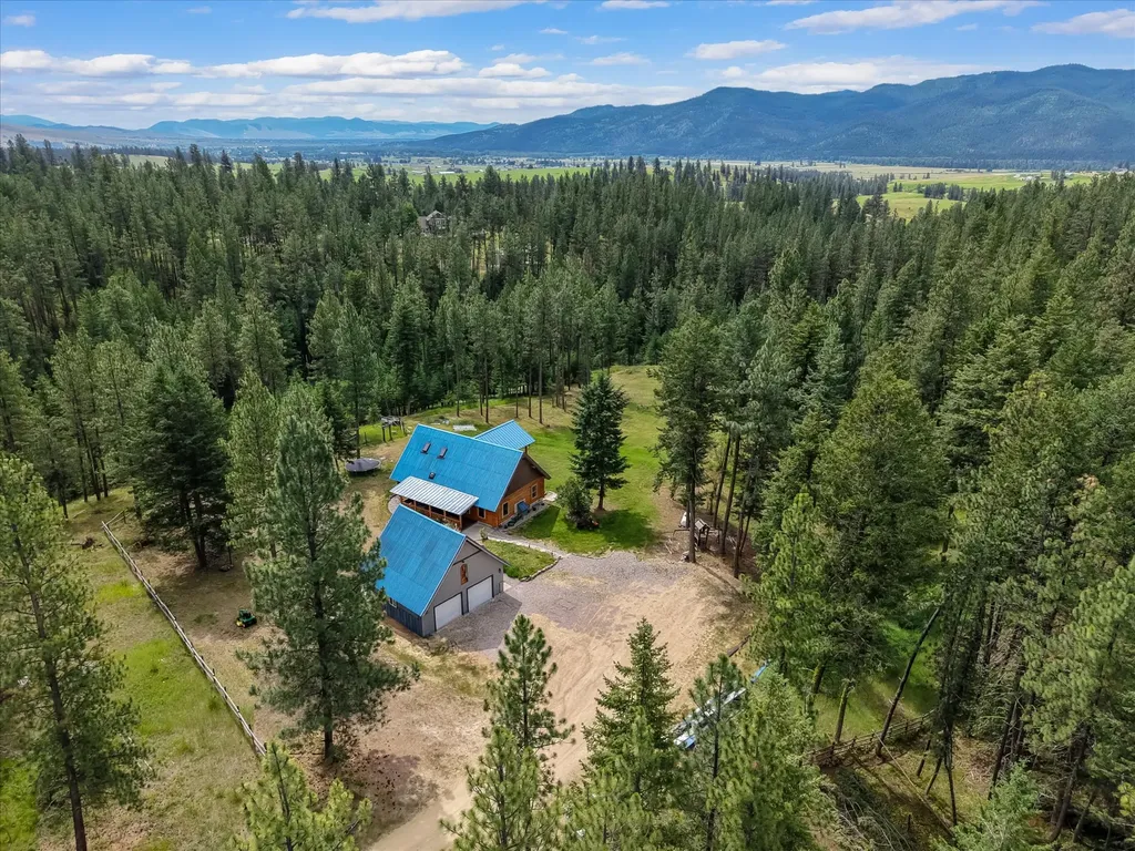 23577 Wapiti Road Huson MT 59846