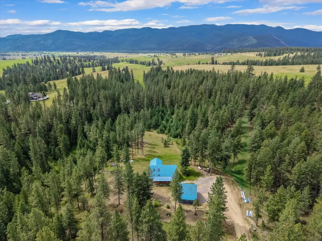 23577 Wapiti Road Huson MT 59846
