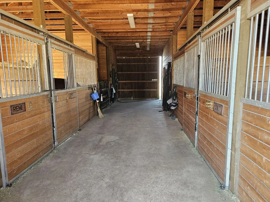 511 Hudson Lane Victor MT 59875
