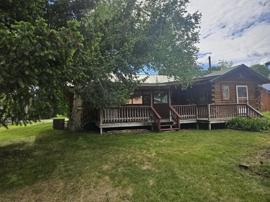 287 Cooper Lane Hamilton MT 59840