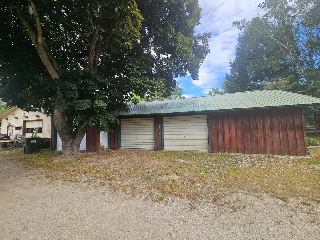 287 Cooper Lane Hamilton MT 59840