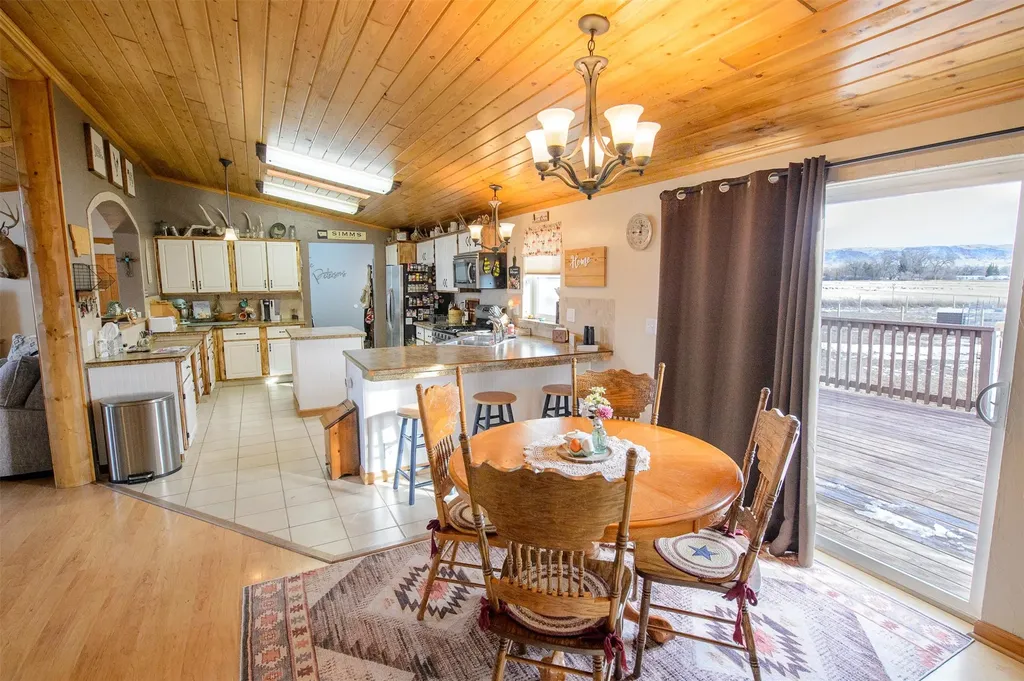12710 Mt Highway 200 Simms MT 59477