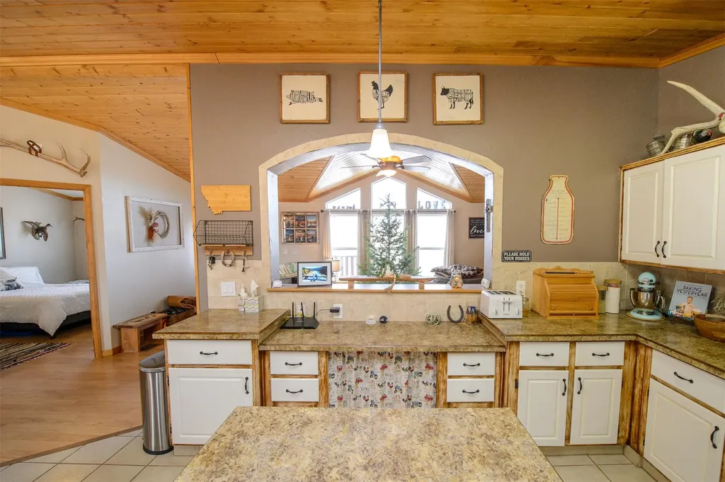 12710 Mt Highway 200 Simms MT 59477
