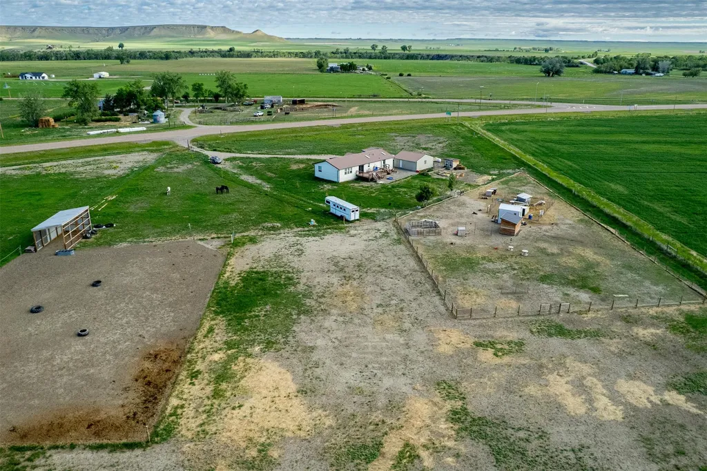 12710 Mt Highway 200 Simms MT 59477