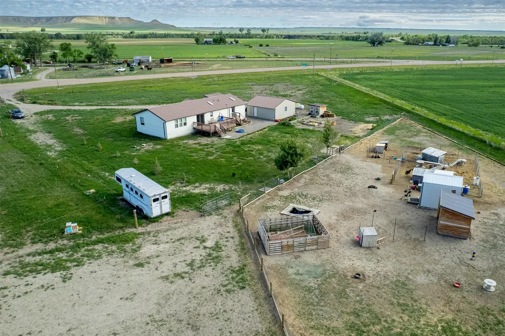 12710 Mt Highway 200 Simms MT 59477