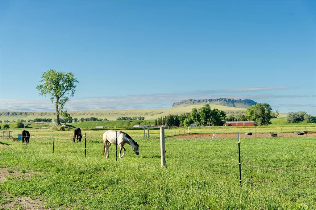 12710 Mt Highway 200 Simms MT 59477