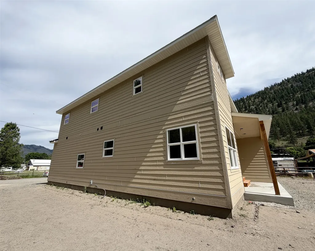 106 3rd Street Alberton MT 59820