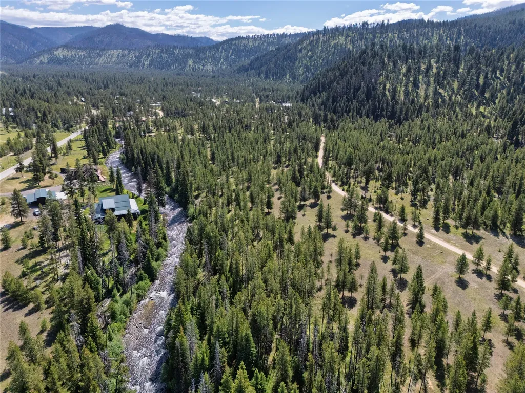 Nhn Happy Acres Lane Sula MT 59871