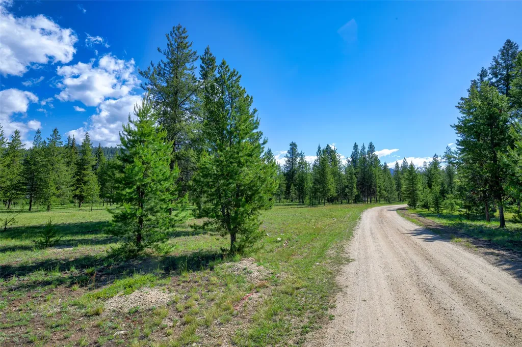 Nhn Happy Acres Lane Sula MT 59871