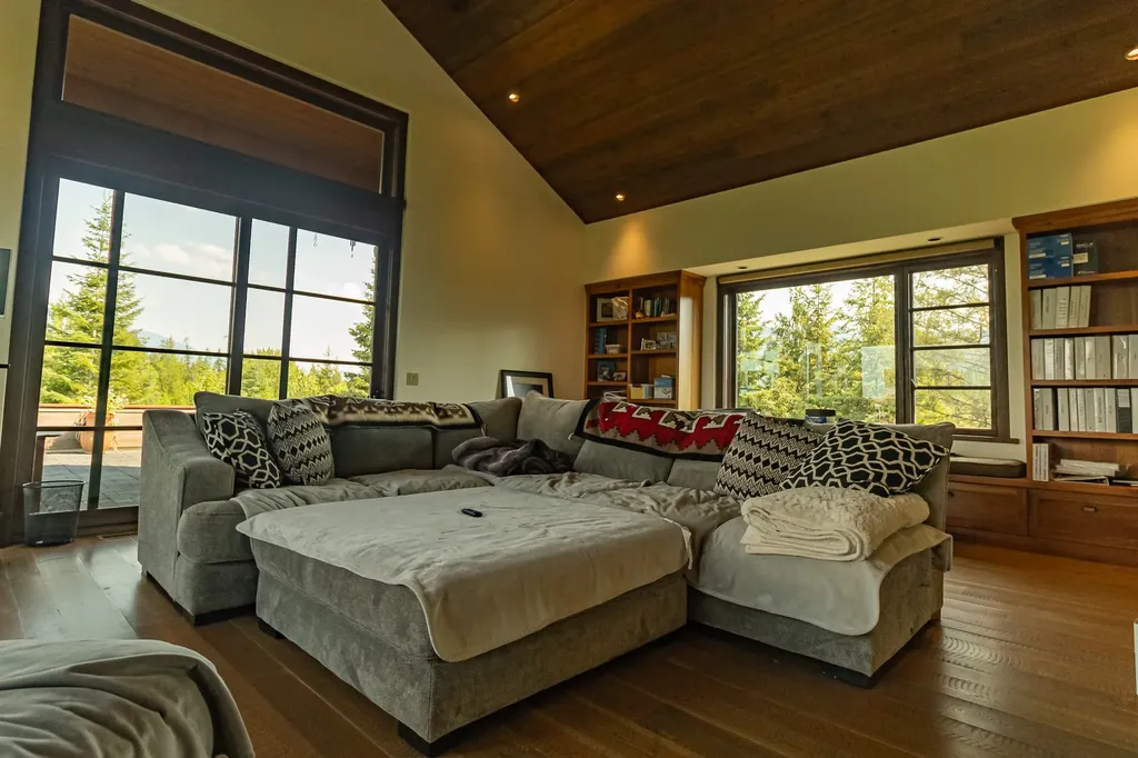 13521 Bug Creek Road Bigfork MT 59911