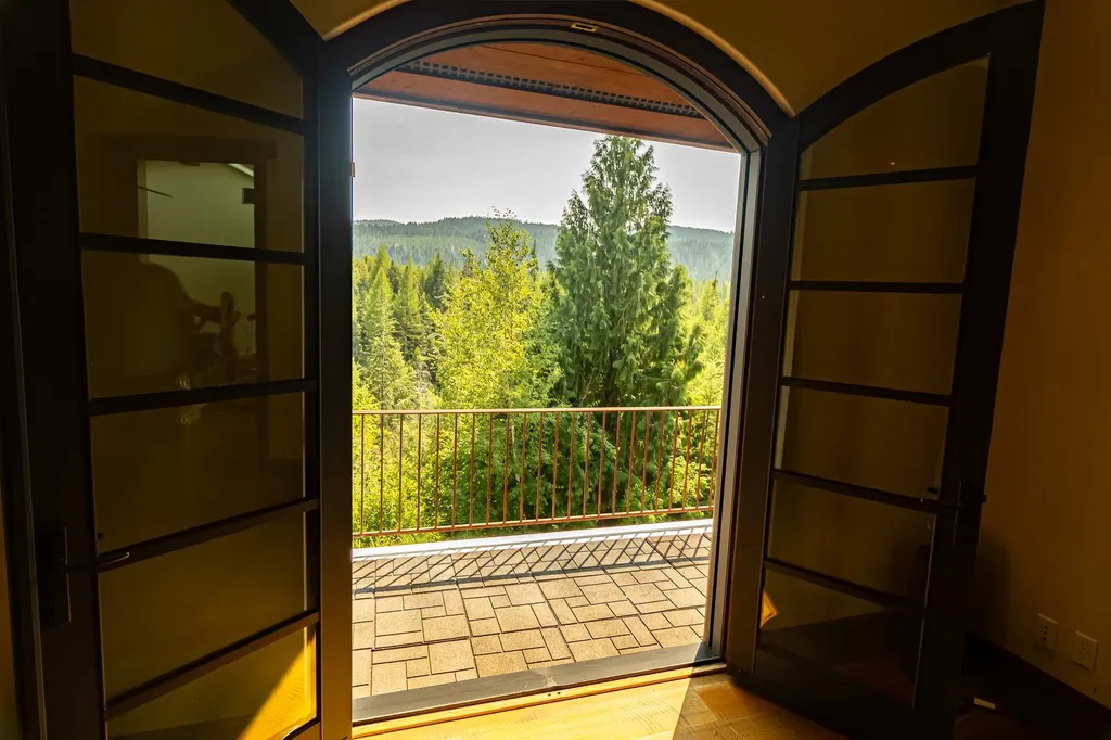 13521 Bug Creek Road Bigfork MT 59911