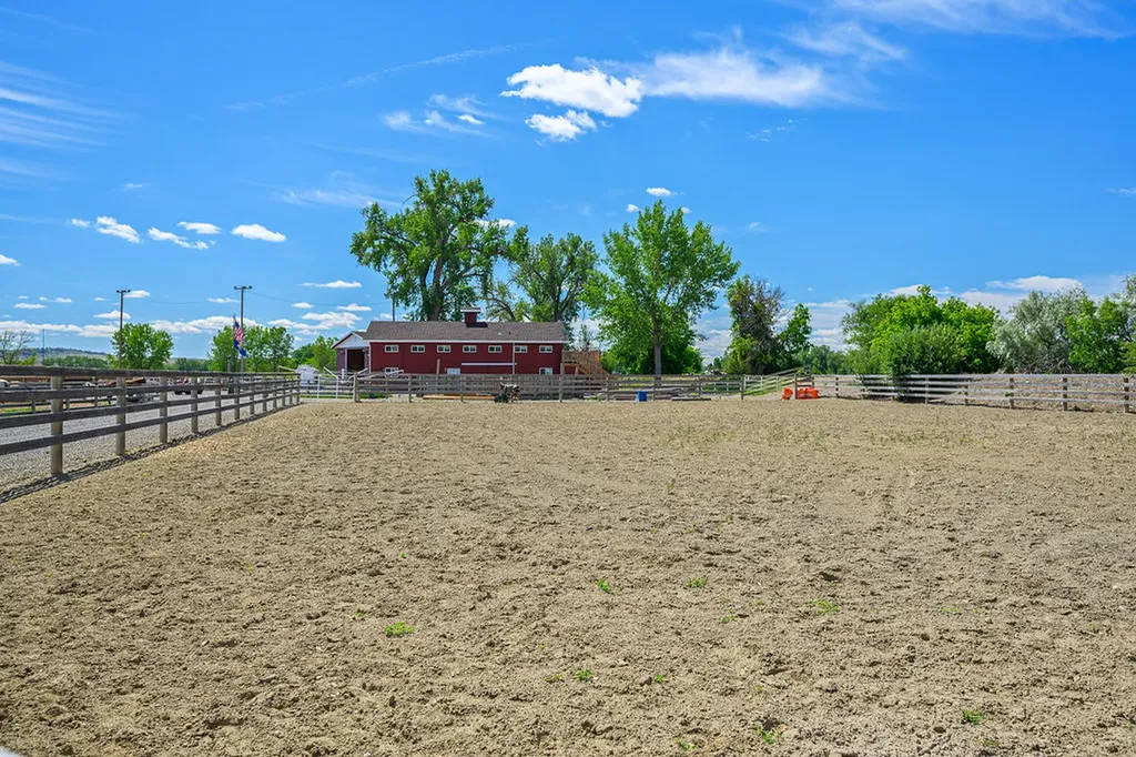 1650 Nahmis Avenue Huntley MT 59037