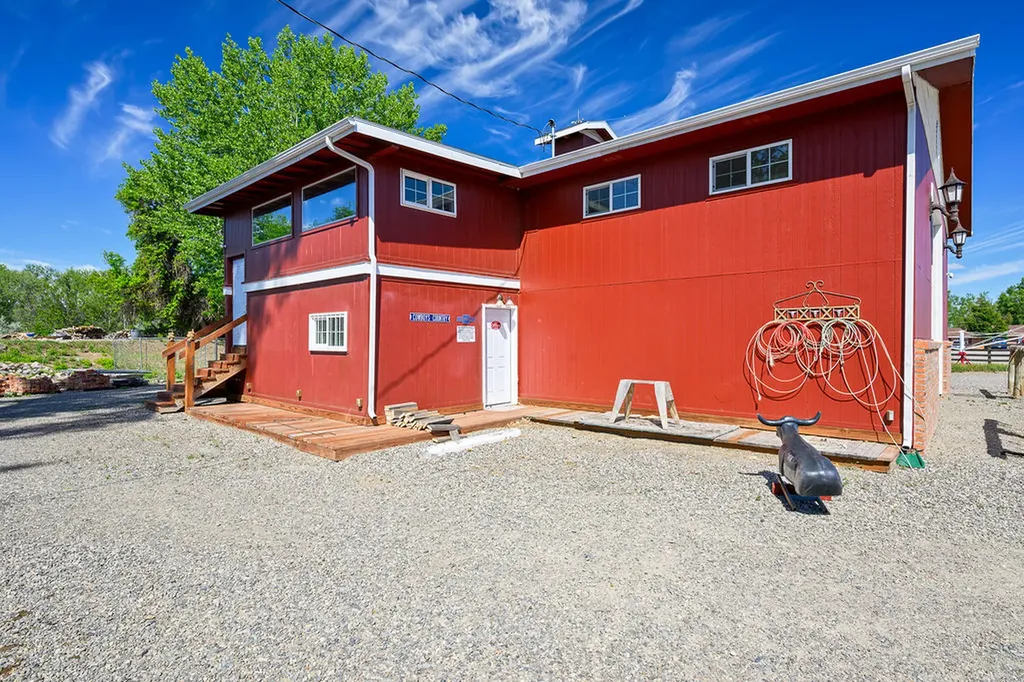 1650 Nahmis Avenue Huntley MT 59037