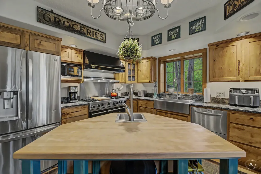 1561 Colorado Gulch Drive Helena MT 59601