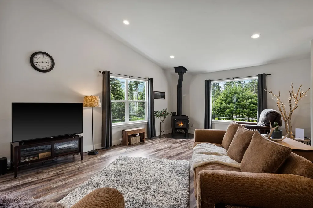 13404 Crescent Moon Drive Bigfork MT 59911