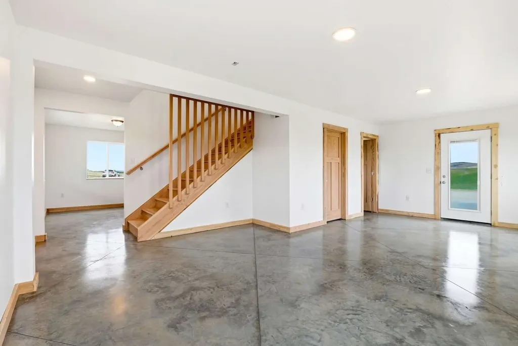 2 Saddle View Circle Three Forks MT 59752