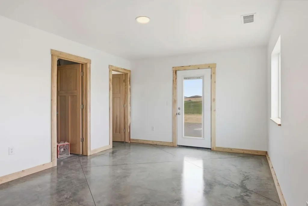 2 Saddle View Circle Three Forks MT 59752