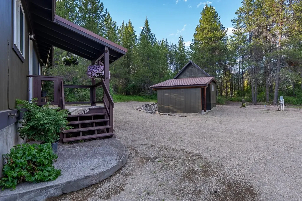 2658 Mt Highway 200 Trout Creek MT 59874