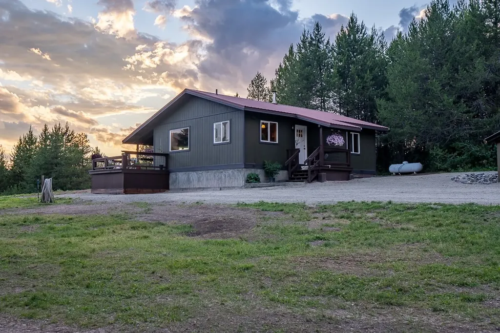 2658 Mt Highway 200 Trout Creek MT 59874