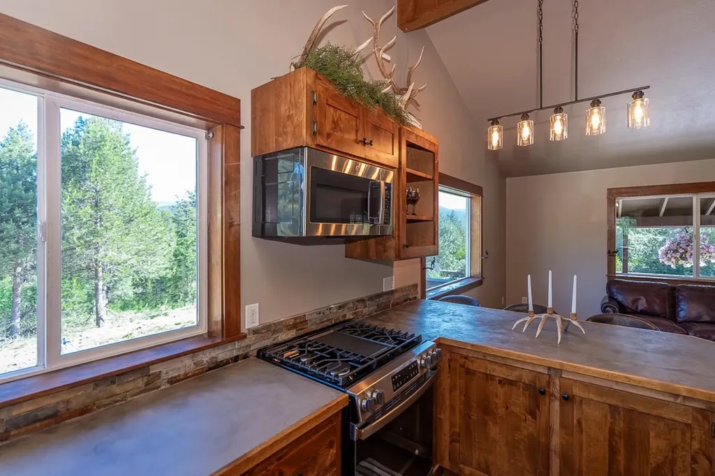 2658 Mt Highway 200 Trout Creek MT 59874