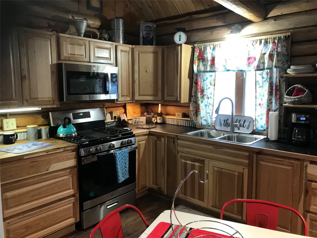 806 N Third Street Lincoln MT 59639