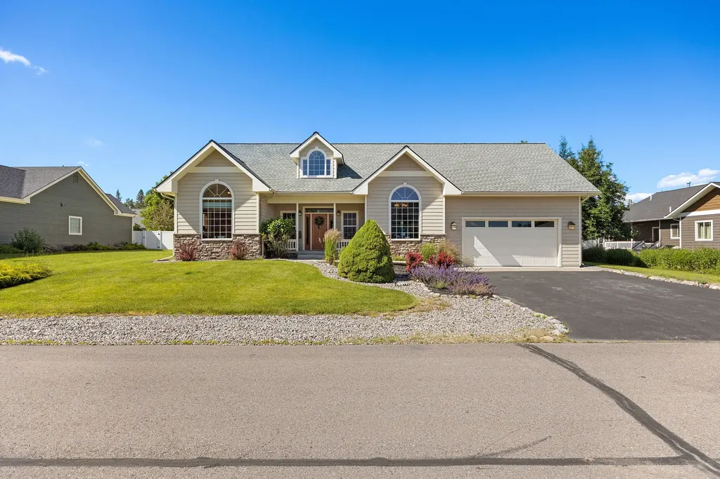 27 Gage Terrace Bigfork MT 59911