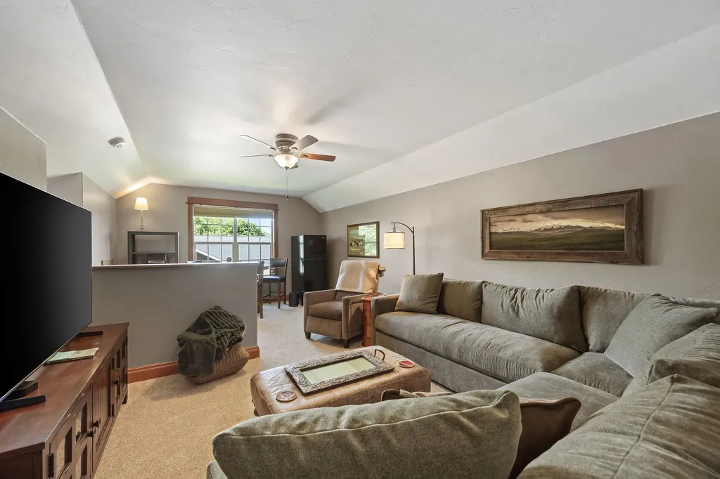 27 Gage Terrace Bigfork MT 59911