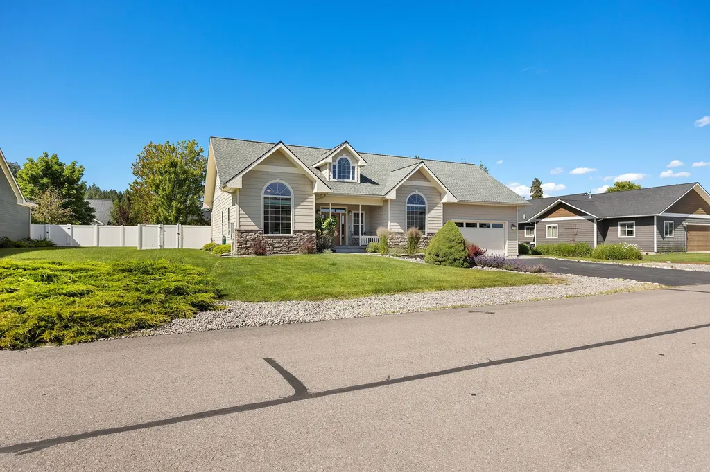 27 Gage Terrace Bigfork MT 59911