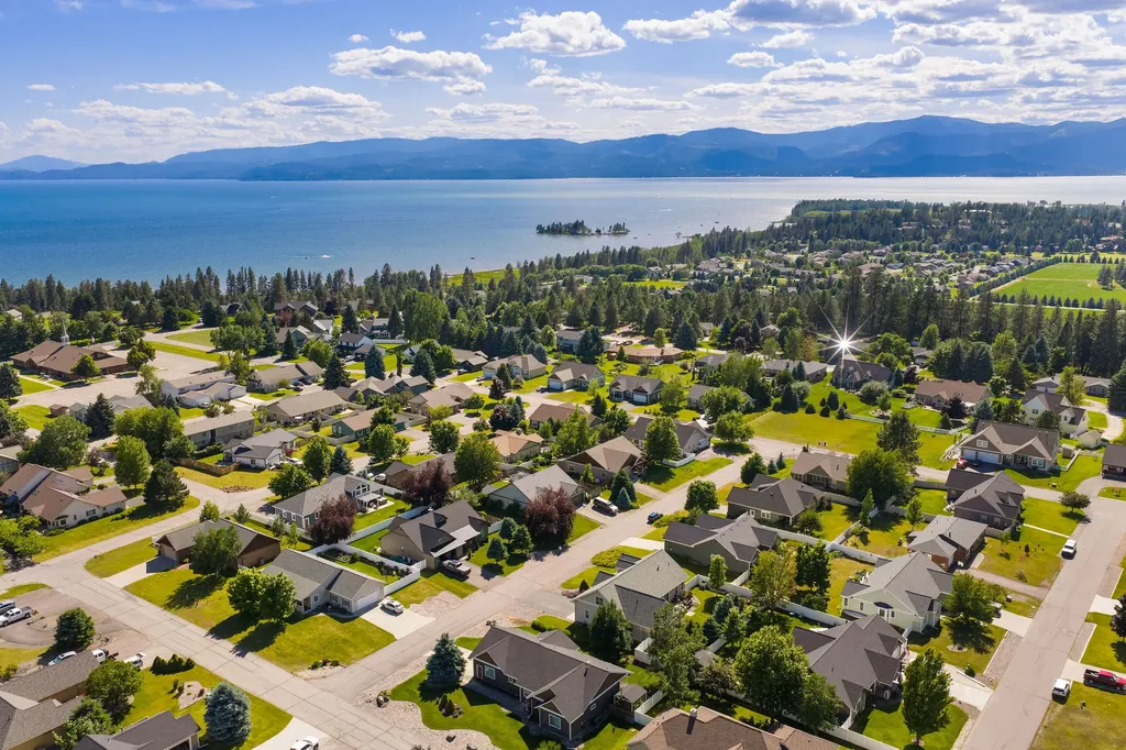 27 Gage Terrace Bigfork MT 59911