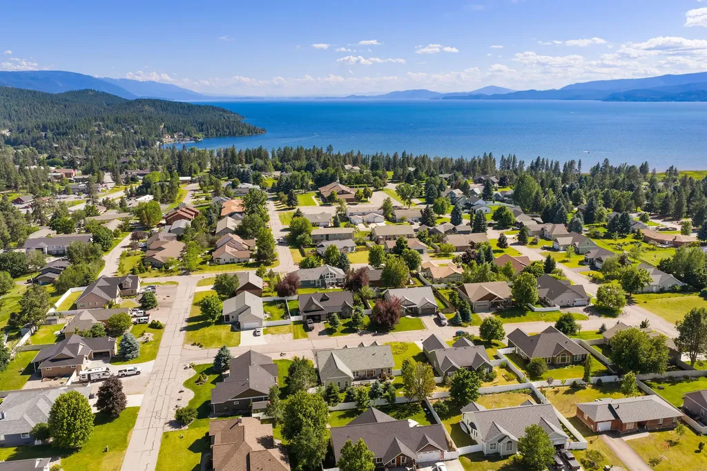 27 Gage Terrace Bigfork MT 59911