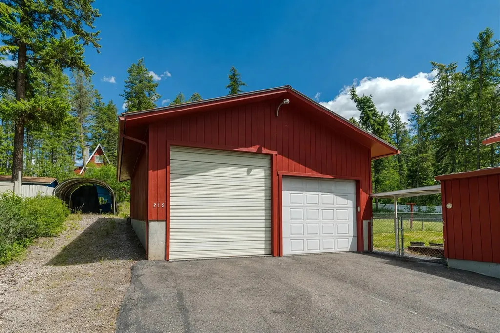219 Cougar Trail Whitefish MT 59937