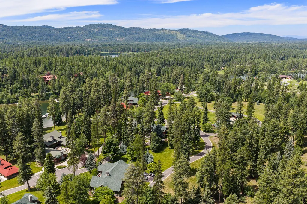 13531 Copper Lane Bigfork MT 59911