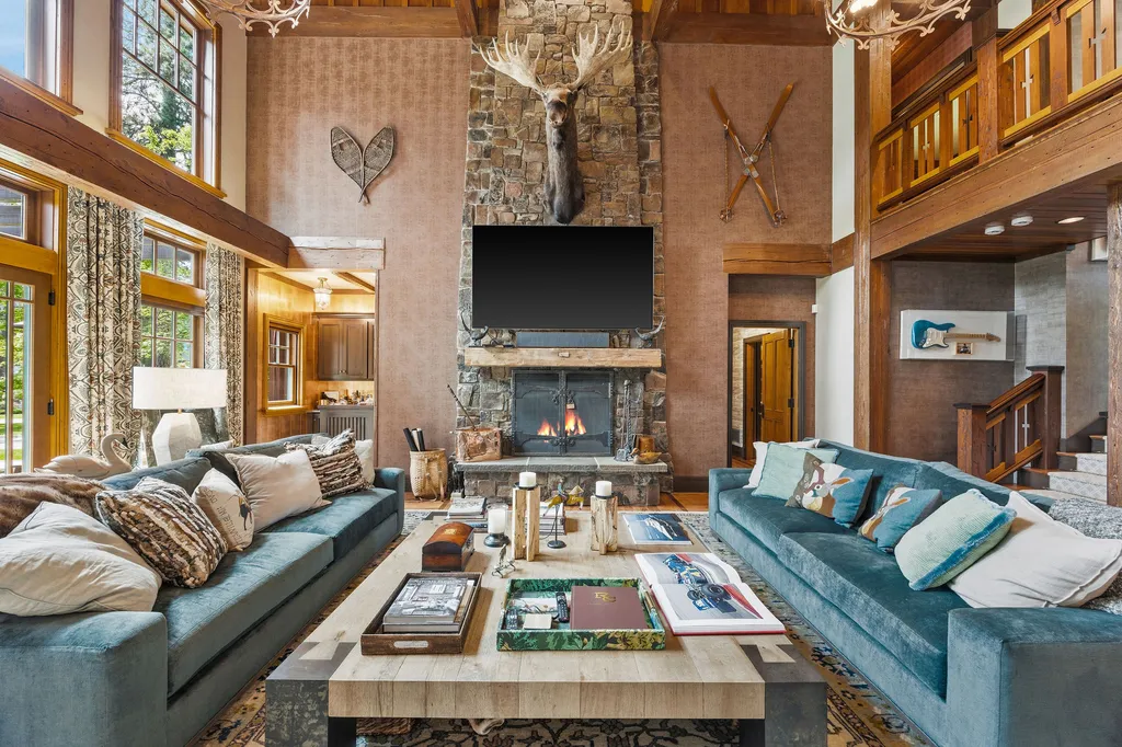 13531 Copper Lane Bigfork MT 59911